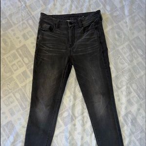 American Eagle woman’s next level stretch high wasted skinny jeans